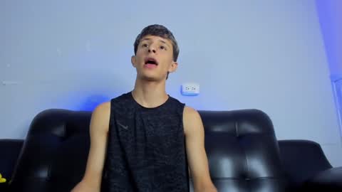 Snapshot of boysweet_boys chatting on 25, 1, 2025 Paul and Max online show from 25, 1, 2025