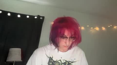 Snapshot of boywithbug chatting on 4, 4, 2026 boywithbug online show from 4, 4, 2026