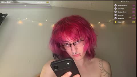 Snapshot of boywithbug chatting on 7, 4, 2026 boywithbug online show from 7, 4, 2026