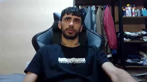 Snapshot of boyzinm2 chatting on 26, 4, 2026 boyzinm2 online show from 26, 4, 2026