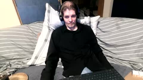Snapshot of bponie1 chatting on 5, 4, 2026 bponie1 online show from 5, 4, 2026