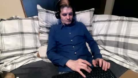 Snapshot of bponie1 chatting on 10, 4, 2026 bponie1 online show from 10, 4, 2026