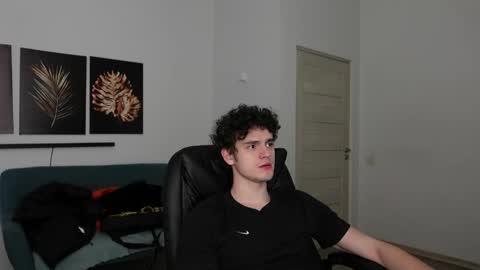 Snapshot of brad_holloway chatting on 5, 4, 2026 BRAD HOLLOWAY online show from 5, 4, 2026