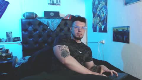 brad hot boy online show from 24, 2, 2026