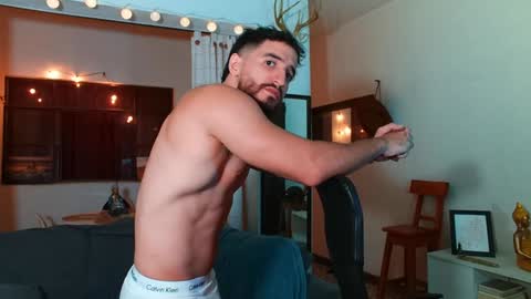 Bradley Martinez online show from 30, 1, 2025