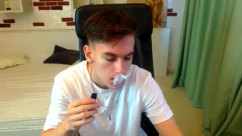 Snapshot of bradyflint chatting on 30, 10, 2025 BradyFlint online show from 30, 10, 2025