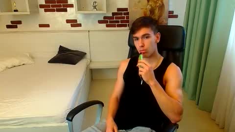 Snapshot of bradyflint chatting on 5, 11, 2025 BradyFlint online show from 5, 11, 2025