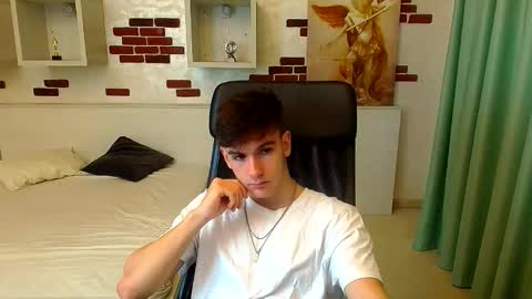 Snapshot of bradyflint chatting on 19, 11, 2025 BradyFlint online show from 19, 11, 2025