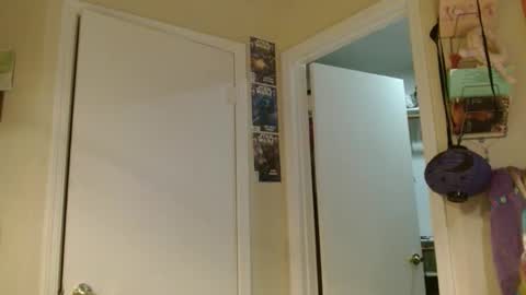 Snapshot of braindeadbetty chatting on 6, 4, 2026 i am a naughty jedi knight online show from 6, 4, 2026