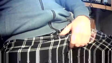 Snapshot of bram27370 chatting on 4, 12, 2024 bram27370 online show from 4, 12, 2024