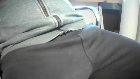 Snapshot of bram27370 chatting on 4, 3, 2026 bram27370 online show from 4, 3, 2026