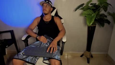 Snapshot of brand_collins chatting on 13, 12, 2025 Brand online show from 13, 12, 2025