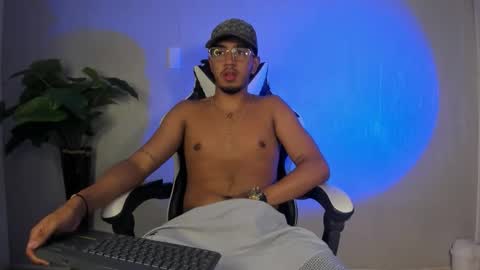 Snapshot of brand_collins chatting on 17, 12, 2025 Brand online show from 17, 12, 2025