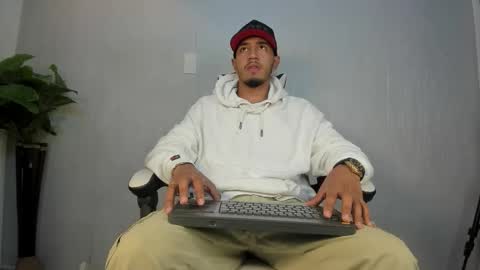 Snapshot of brand_collins chatting on 8, 1, 2026 Brand online show from 8, 1, 2026