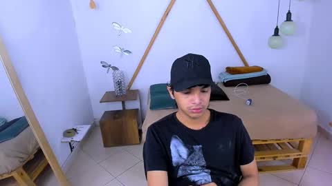 Snapshot of brand_hades chatting on 17, 10, 2025 B R A N D online show from 17, 10, 2025