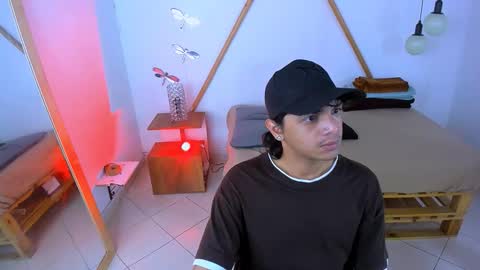 Snapshot of brand_hades chatting on 26, 10, 2025 B R A N D online show from 26, 10, 2025