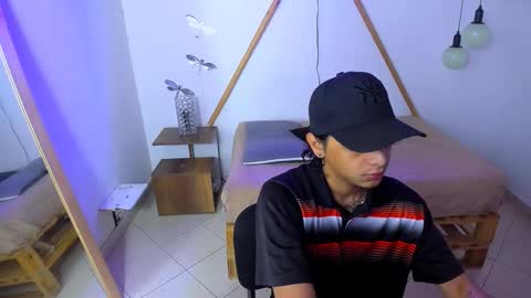 Snapshot of brand_hades chatting on 27, 10, 2025 B R A N D online show from 27, 10, 2025