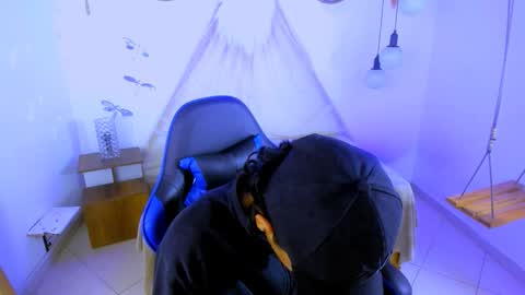 Snapshot of brand_hades chatting on 14, 12, 2025 B R A N D online show from 14, 12, 2025