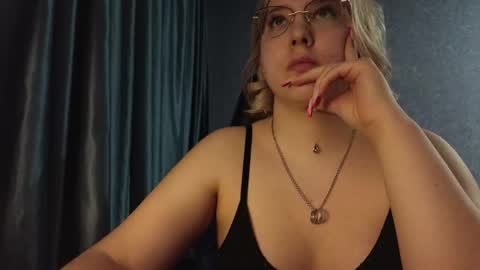 Snapshot of brandy__stars chatting on 15, 4, 2026 Belle online show from 15, 4, 2026
