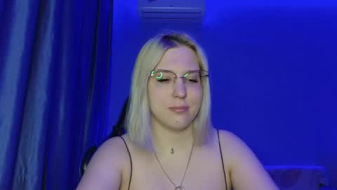 Snapshot of brandy__stars chatting on 26, 5, 2026 Belle online show from 26, 5, 2026