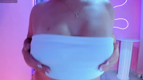 Snapshot of brandy_priscot chatting on 18, 4, 2026 brandy priscot online show from 18, 4, 2026