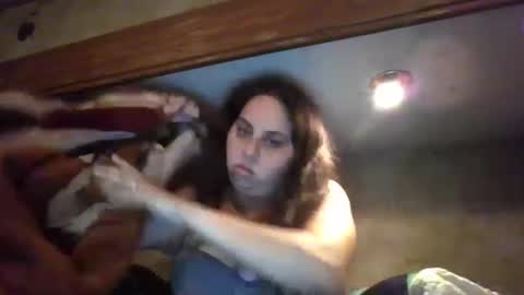 Snapshot of bratbrat23 chatting on 24, 2, 2025 Bay online show from 24, 2, 2025