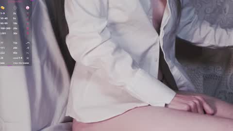 Snapshot of brattymuse chatting on 2, 11, 2025 Evelyn . online show from 2, 11, 2025