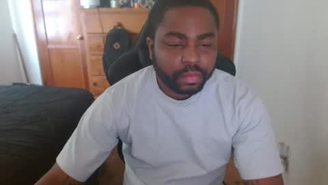 Snapshot of breadw1nnah chatting on 13, 10, 2025 Breadw1nnah online show from 13, 10, 2025