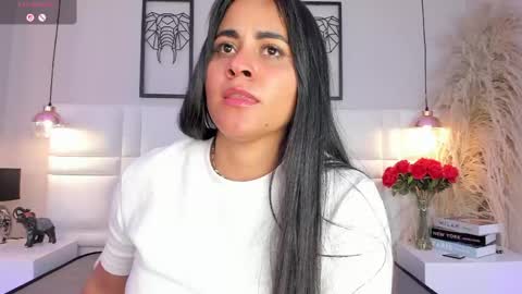 Snapshot of brenda__garcia chatting on 17, 5, 2026 online show from 17, 5, 2026