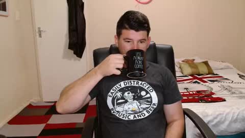 Snapshot of brendansexyboy098754 chatting on 4, 3, 2026 ask me lol online show from 4, 3, 2026