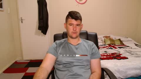 Snapshot of brendansexyboy098754 chatting on 6, 3, 2026 ask me lol online show from 6, 3, 2026