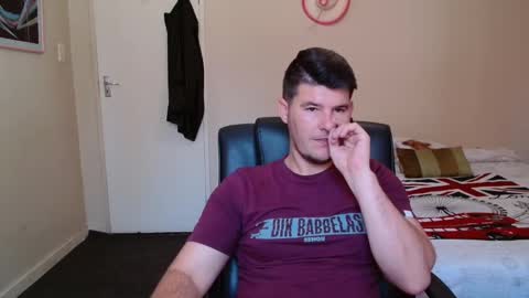 Snapshot of brendansexyboy098754 chatting on 17, 3, 2026 ask me lol online show from 17, 3, 2026