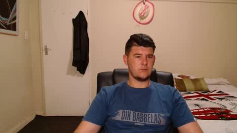 Snapshot of brendansexyboy098754 chatting on 18, 3, 2026 ask me lol online show from 18, 3, 2026