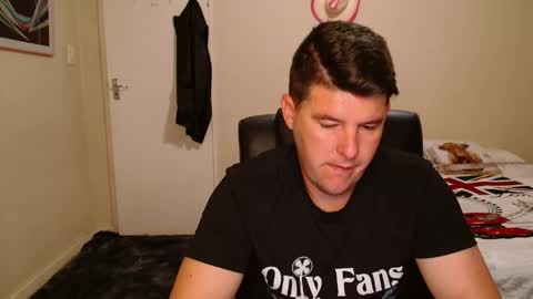 Snapshot of brendansexyboy098754 chatting on 20, 3, 2026 ask me lol online show from 20, 3, 2026