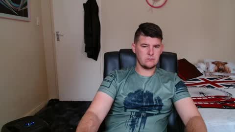 Snapshot of brendansexyboy098754 chatting on 29, 3, 2026 ask me lol online show from 29, 3, 2026