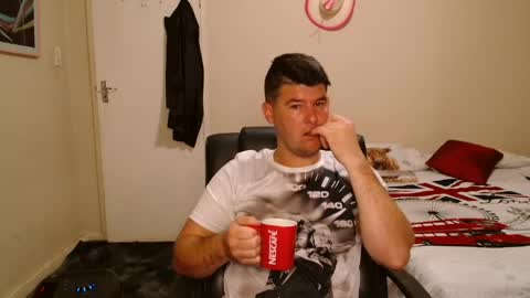 Snapshot of brendansexyboy098754 chatting on 3, 4, 2026 ask me lol online show from 3, 4, 2026