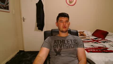 Snapshot of brendansexyboy098754 chatting on 6, 4, 2026 ask me lol online show from 6, 4, 2026