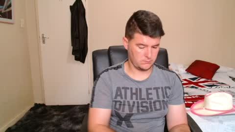 Snapshot of brendansexyboy098754 chatting on 6, 4, 2026 ask me lol online show from 6, 4, 2026