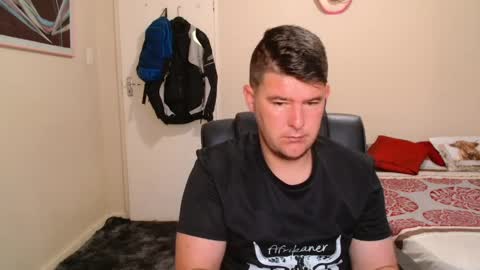 Snapshot of brendansexyboy098754 chatting on 22, 4, 2026 ask me lol online show from 22, 4, 2026