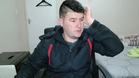 Snapshot of brendansexyboy098754 chatting on 24, 6, 2026 ask me lol online show from 24, 6, 2026
