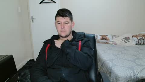 Snapshot of brendansexyboy098754 chatting on 26, 6, 2026 ask me lol online show from 26, 6, 2026