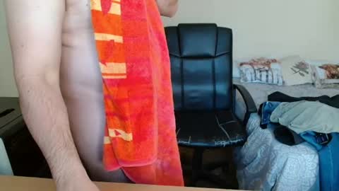 Snapshot of brendansexyboy098754 chatting on 28, 6, 2026 ask me lol online show from 28, 6, 2026