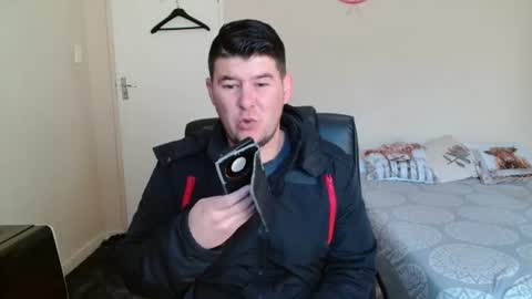 Snapshot of brendansexyboy098754 chatting on 30, 6, 2026 ask me lol online show from 30, 6, 2026
