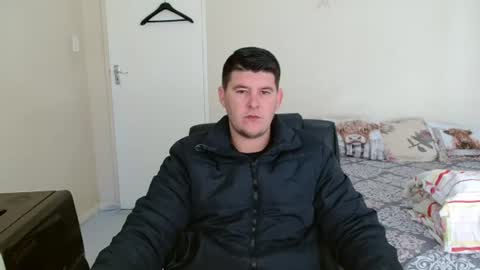 Snapshot of brendansexyboy098754 chatting on 4, 7, 2026 ask me lol online show from 4, 7, 2026