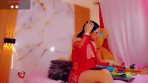 brendasquirtx online show from 25, 2, 2025