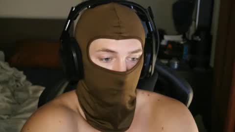 Snapshot of brentonverde chatting on 11, 11, 2025 brentonverde online show from 11, 11, 2025