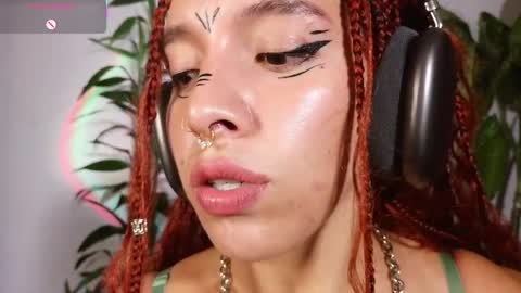 Snapshot of bri_von_dhara_ chatting on 2, 4, 2026 Bri online show from 2, 4, 2026