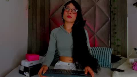 Snapshot of briaconner_ chatting on 18, 7, 2026 B R I A online show from 18, 7, 2026