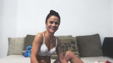 Briana flynt online show from 18, 7, 2026