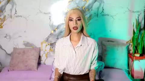 briana_white online show from 28, 7, 2026